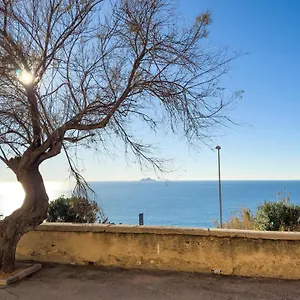  Appartamento Bilocale Vista Mare Al Castello Italia